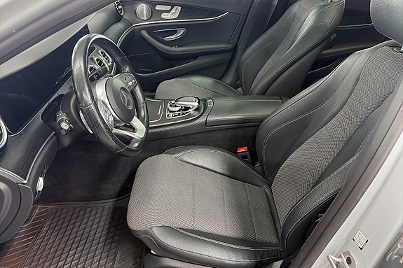 Mercedes-Benz E200 16 of 20