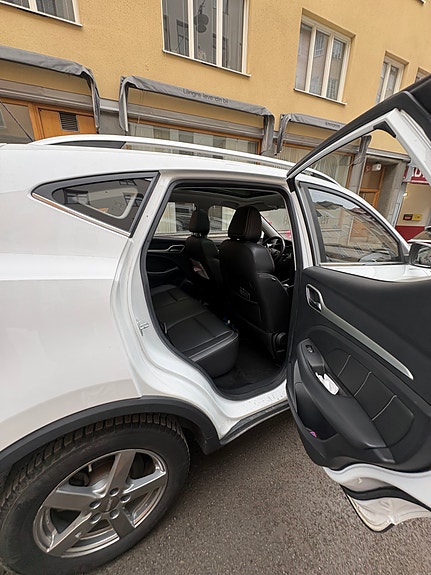 MG ZS EV 5 of 12