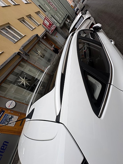 MG ZS EV 6 of 12