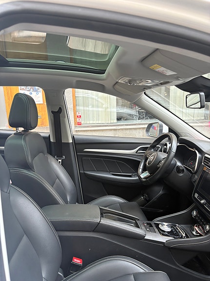 MG ZS EV 11 of 12