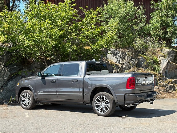 Dodge RAM 1500 4 of 5