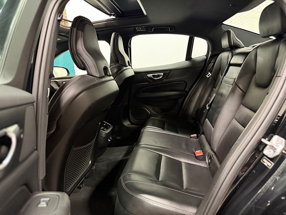 Volvo S60 9 of 22