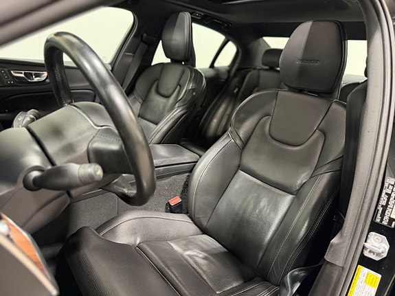 Volvo S60 13 of 22