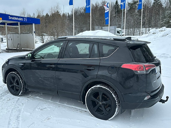 Toyota RAV4 9 of 10
