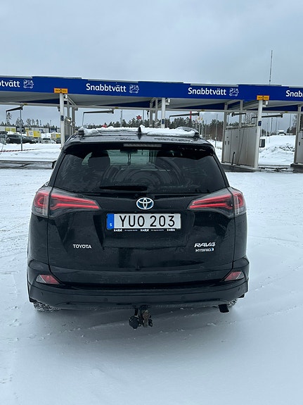 Toyota RAV4 7 of 10