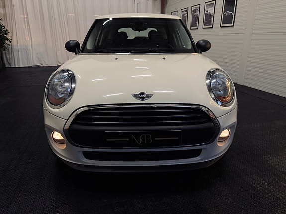 MINI One 9 of 30