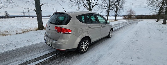 Seat Altea XL 3 of 5