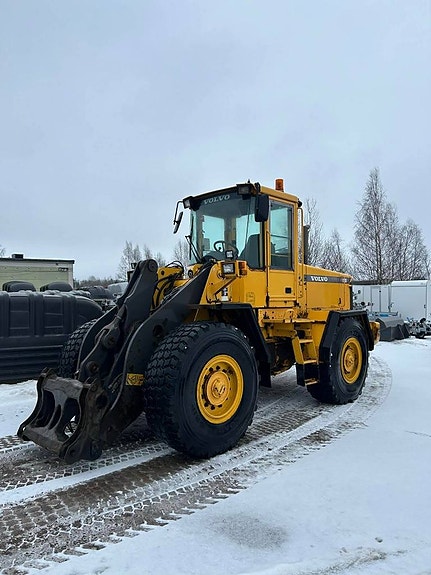 Volvo L90D 2001 Hjullastare / Lastmaskin FINANS