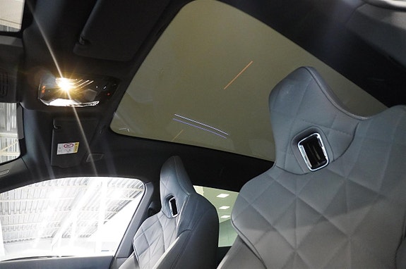 BMW iX 9 of 21