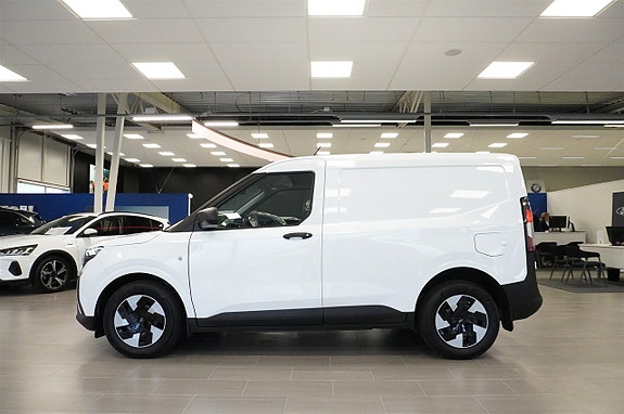 Ford Transit Courier 3 of 5