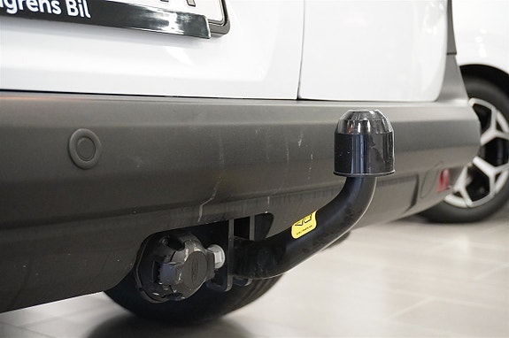 Ford Transit Courier 15 of 15