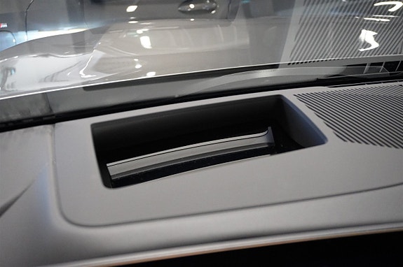 BMW 530e 13 of 28