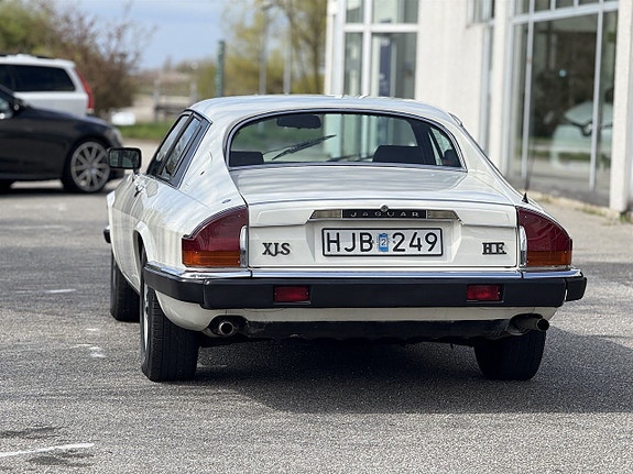 Jaguar XJS 15 of 17