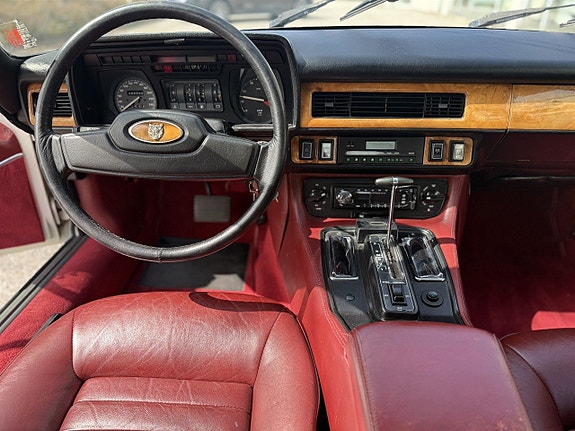 Jaguar XJS 9 of 17