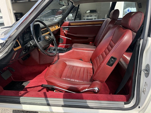 Jaguar XJS 6 of 17