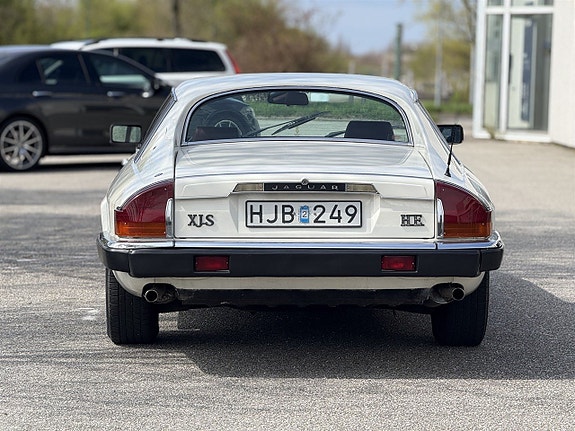 Jaguar XJS 16 of 17