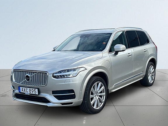 Volvo XC90 15 of 22