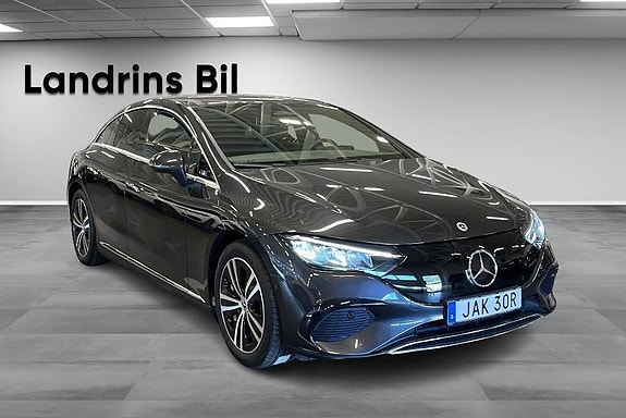 Mercedes-Benz EQE300 3 of 5