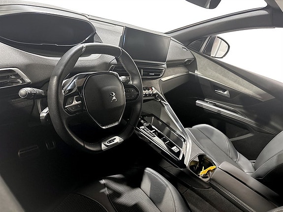 Peugeot 3008 4 of 5
