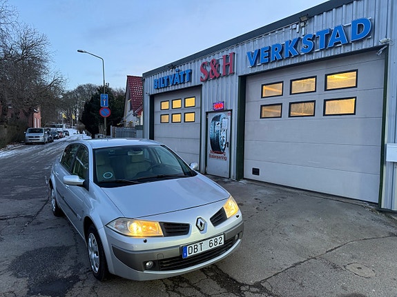Renault Megane II 2 of 5