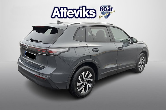 Volkswagen Tiguan 3 of 15