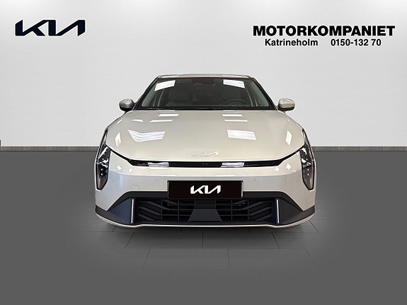 Kia EV4 2 of 17