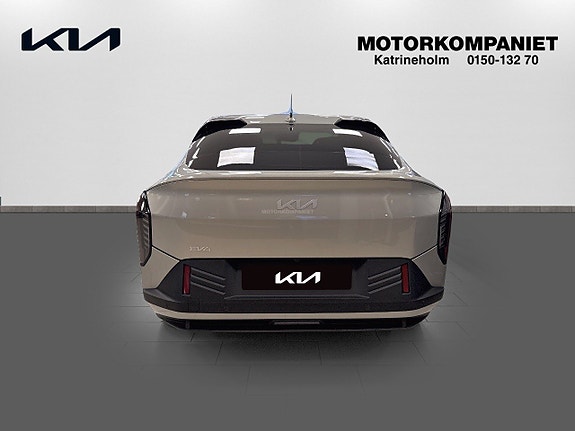 Kia EV4 5 of 17