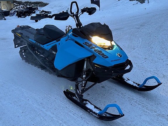 Ski-Doo Summit 600R SP 154 2 of 5