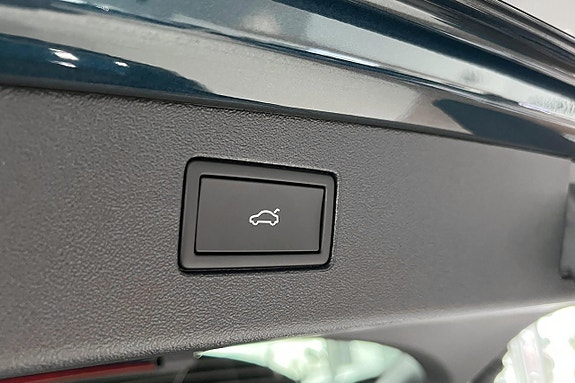 Volkswagen Tiguan 7 of 12