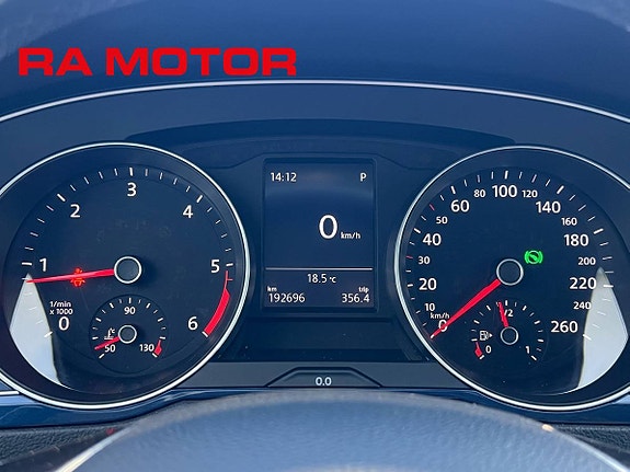Volkswagen Passat 24 of 27