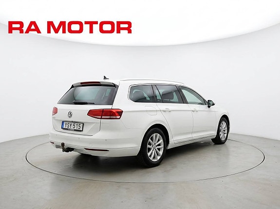 Volkswagen Passat 5 of 27