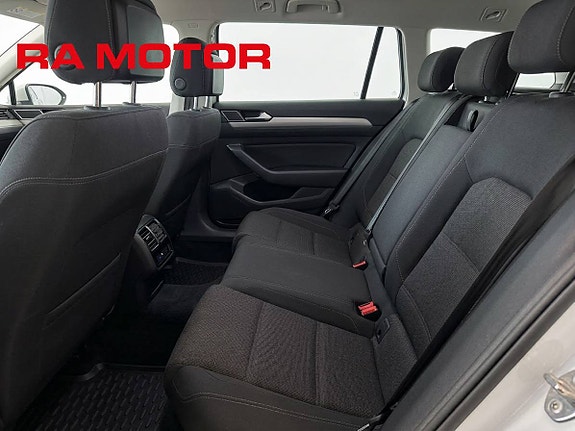 Volkswagen Passat 14 of 27