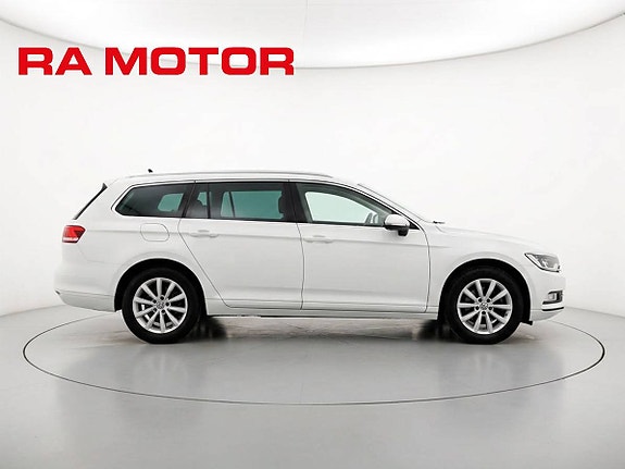Volkswagen Passat 6 of 27