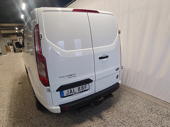Ford Transit Custom 4 of 5