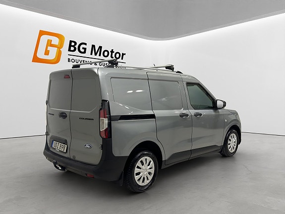Ford Transit Courier 4 of 19