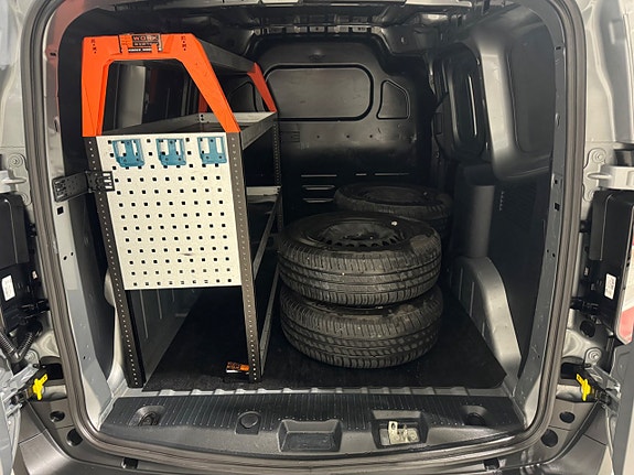Ford Transit Courier 12 of 19