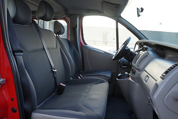 Opel Vivaro 11 of 14
