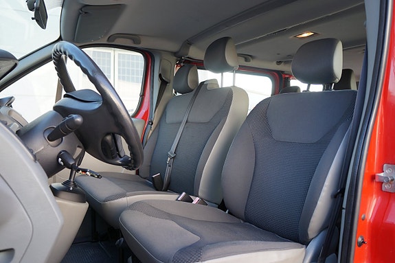 Opel Vivaro 7 of 14