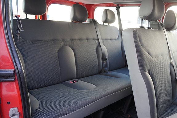 Opel Vivaro 9 of 14