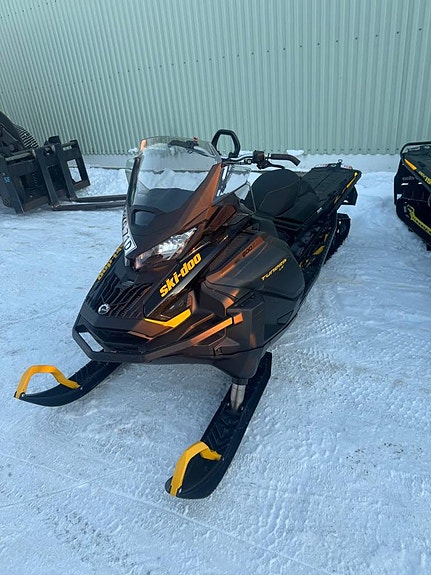 Ski-Doo Tundra 600 EFI Momsad