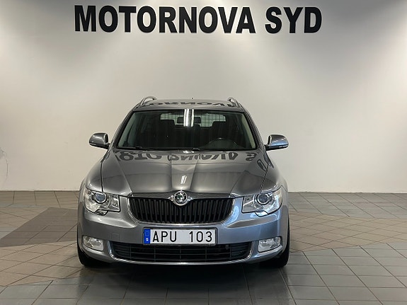 Skoda Superb 2 of 5
