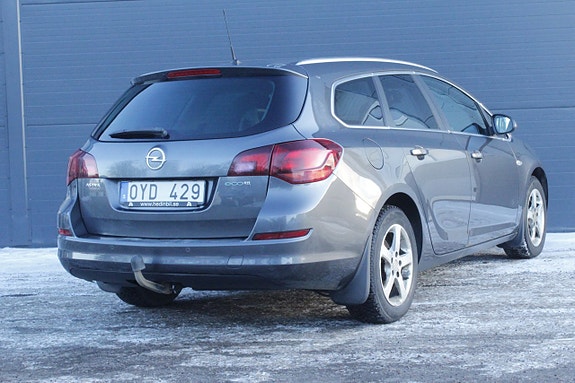Opel Astra 4 of 5