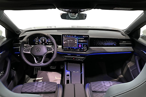 Volkswagen Passat 14 of 15