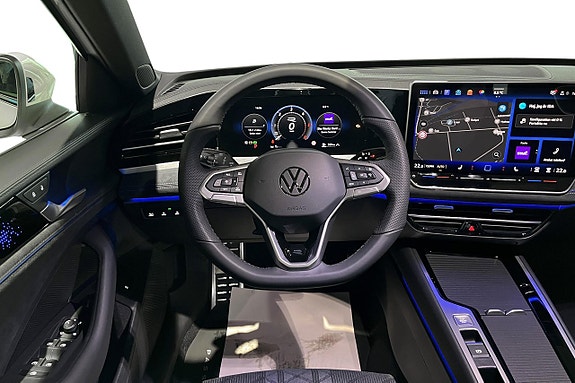 Volkswagen Passat 15 of 15