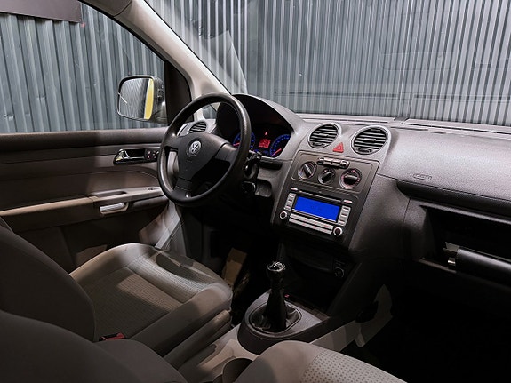 Volkswagen Caddy 17 of 25