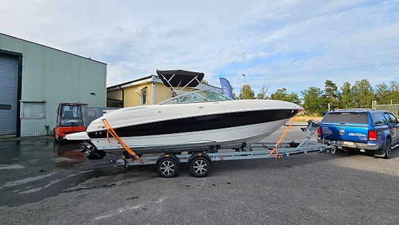 Bayliner 802 - Mercruiser 5,0Mpi 2011. Kampanj finans 3,95%!