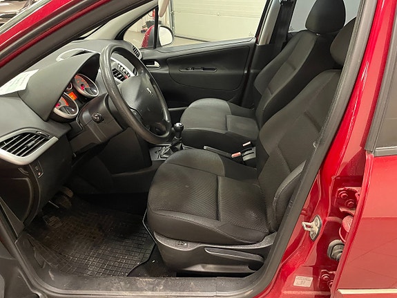 Peugeot 207 3 of 7