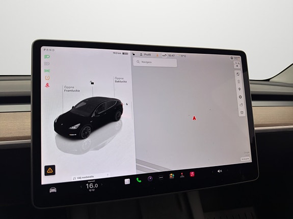Tesla Model Y 16 of 27