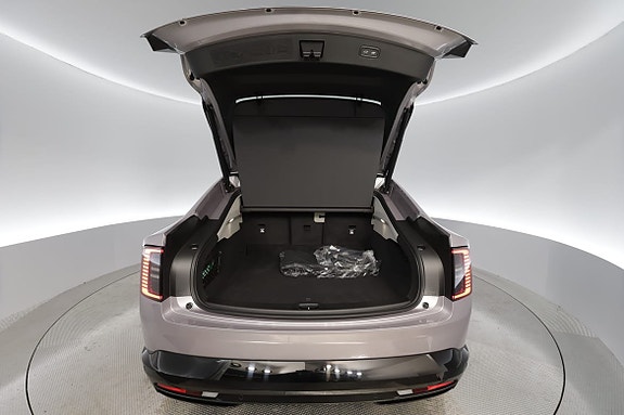 Volvo ES90 25 of 30