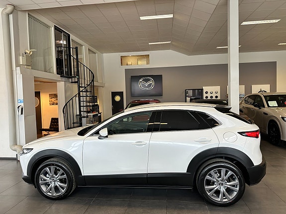 Mazda CX-30 2 of 5